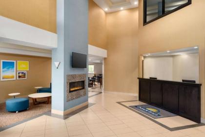 Days Inn by Wyndham Tamworth - image 7