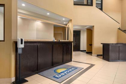 Days Inn by Wyndham Tamworth - image 8