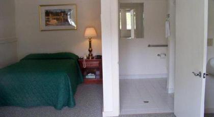 Mount Whittier Motel - image 4