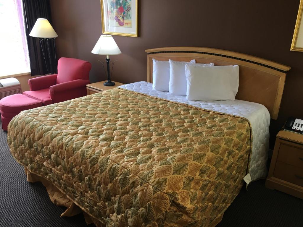 Budget inn Tarboro - image 2