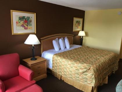 Budget inn Tarboro - image 9