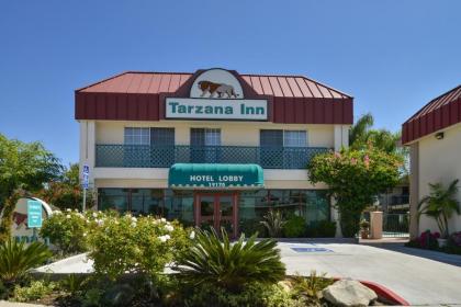 Tarzana Inn - image 12