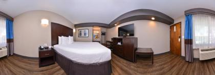 Tarzana Inn - image 13