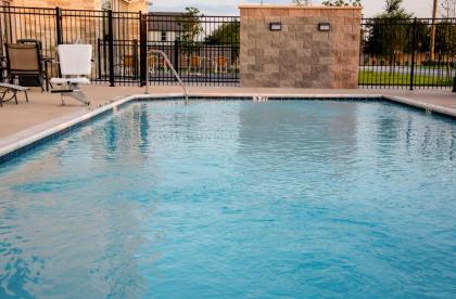 Holiday Inn Express & Suites - Taylor an IHG Hotel - image 8