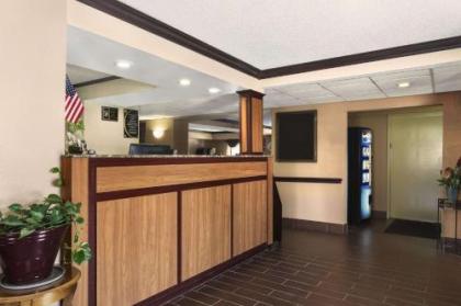 Super 8 by Wyndham Taylor/Detroit Area - image 15