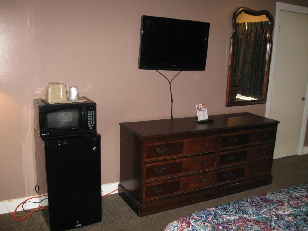Fincastle Motor Inn - image 2