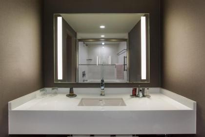 Teaneck Marriott at Glenpointe - image 15