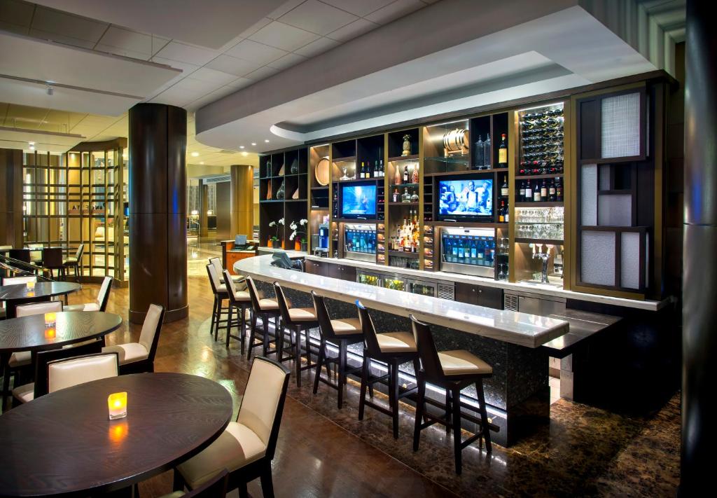 Teaneck Marriott at Glenpointe - image 5