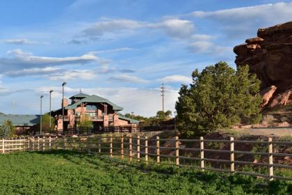 Cougar Ridge Lodge   Casitas teasdale Utah