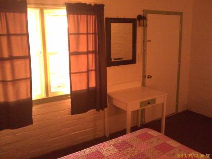 Ranch Motel - image 4
