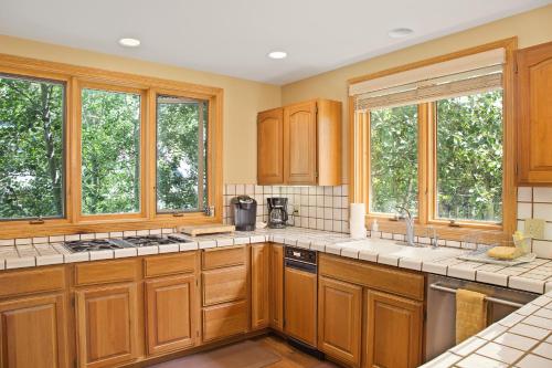 Prospect Ave - image 2
