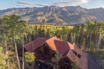 ALPENGLOW by Exceptional Stays - image 3