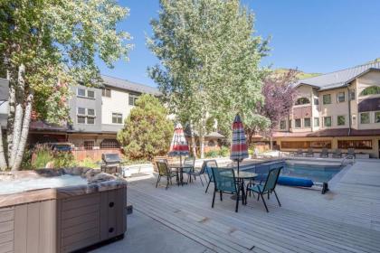 LULU LUXE by Exceptional Stays - image 8