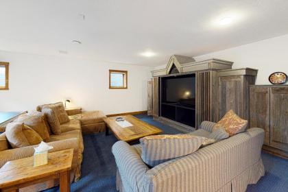 Columbia Ave East 985 - East End Retreat - image 8
