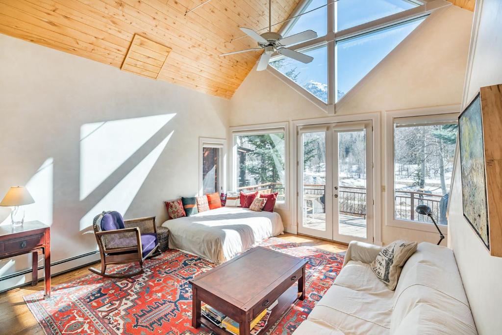 Colorado East 735 - Idlewood East - main image