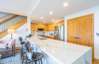 Bear Creek Lodge 408 by Alpine Lodging Telluride - image 3