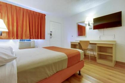 Motel 6-Tempe AZ - Scottsdale South - image 4