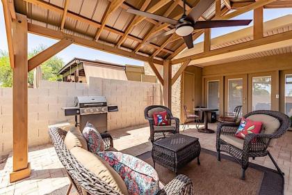 Bluebell Retreat 2BR by Casago - image 15
