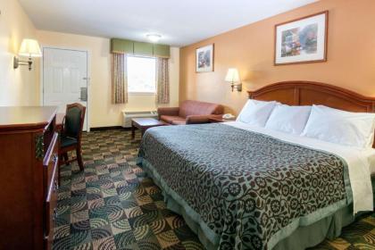Days Inn by Wyndham Temple - image 9