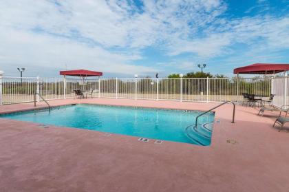 Quality Suites Temple - image 12