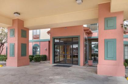 Quality Suites Temple - image 3