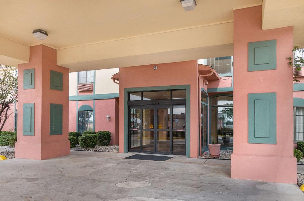Quality Suites Temple - image 3