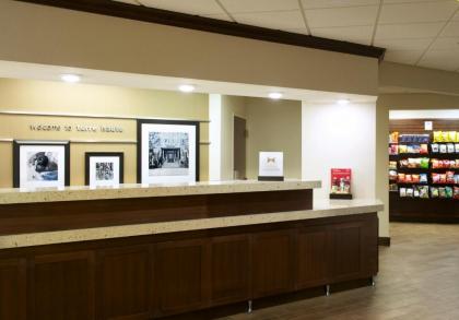Hampton Inn Terre Haute - image 10