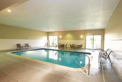 Hampton Inn Terre Haute - image 13