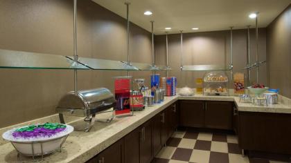 Hampton Inn Terre Haute - image 9