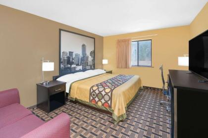Super 8 by Wyndham Terre Haute - image 8
