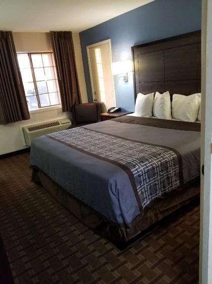 SureStay Hotel by Best Western Terrell - image 12