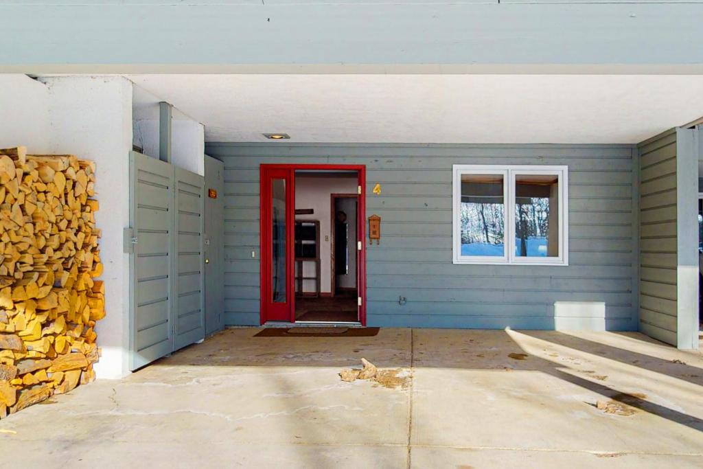 Timber Ridge 4 - image 2