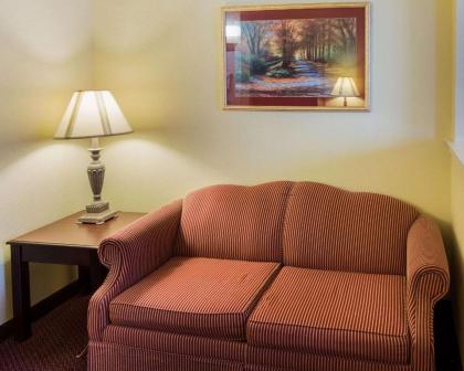 Comfort Suites Texarkana - image 12
