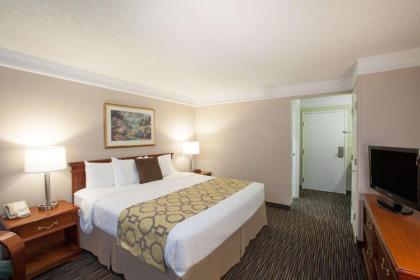 Baymont by Wyndham Texarkana - image 11