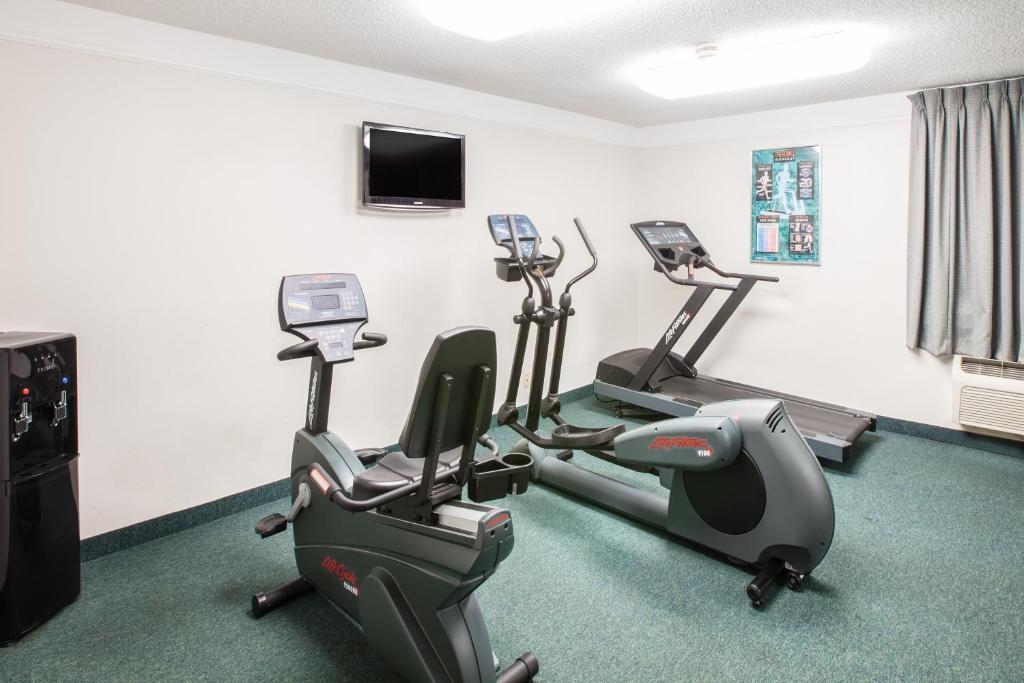 Baymont by Wyndham Texarkana - image 3