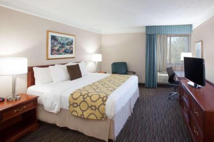 Baymont by Wyndham Texarkana - image 8