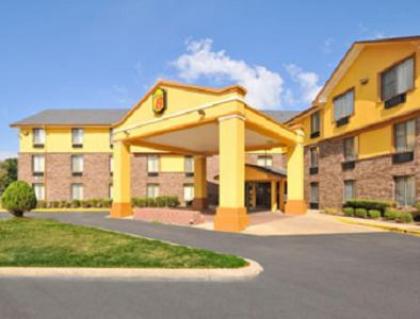 Super 8 by Wyndham Texarkana AR - image 6