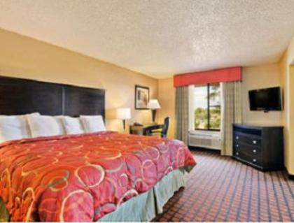 Super 8 by Wyndham Texarkana AR - image 9