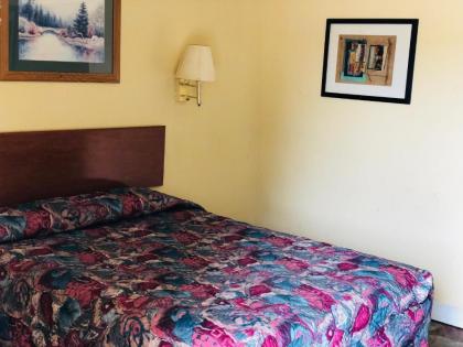 Country Host Inn - image 11