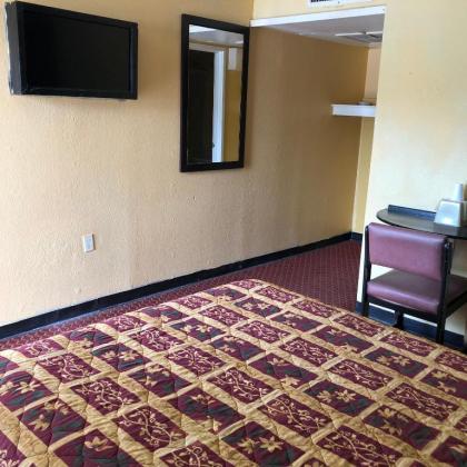 Country Host Inn - image 12