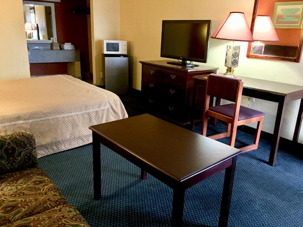 Executive Inn Texarkana - image 6