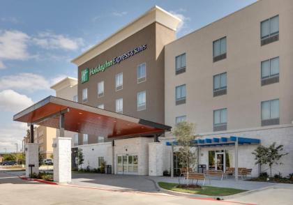 Holiday Inn Express & Suites - Plano - The Colony an IHG Hotel