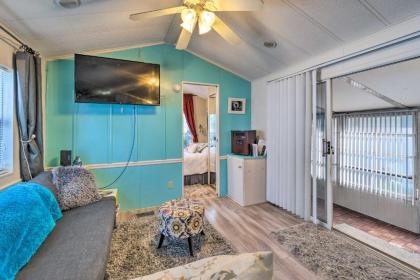 Vibrant and Pet-Friendly Oasis with Resort Perks! - image 7