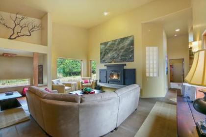 Meadow House - image 3