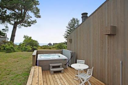 Green Vale Getaway   2 Bed 2 Bath Vacation home in Sea Ranch