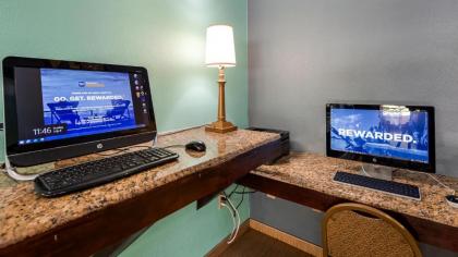 Best Western Plus The Woodlands - image 12