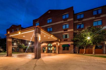 Best Western Plus The Woodlands - image 14