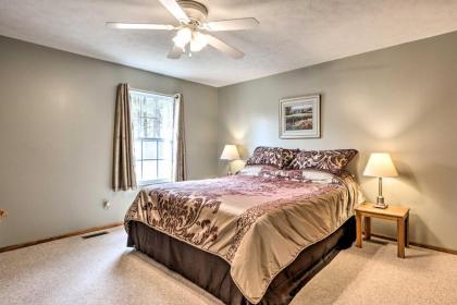 Woodsy Hideaway with Deck Walk to Bull Shoals Lake! - image 11