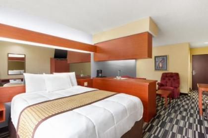 Microtel Inn & Suites by Wyndham Thomasville/High Point/Lexi - image 6