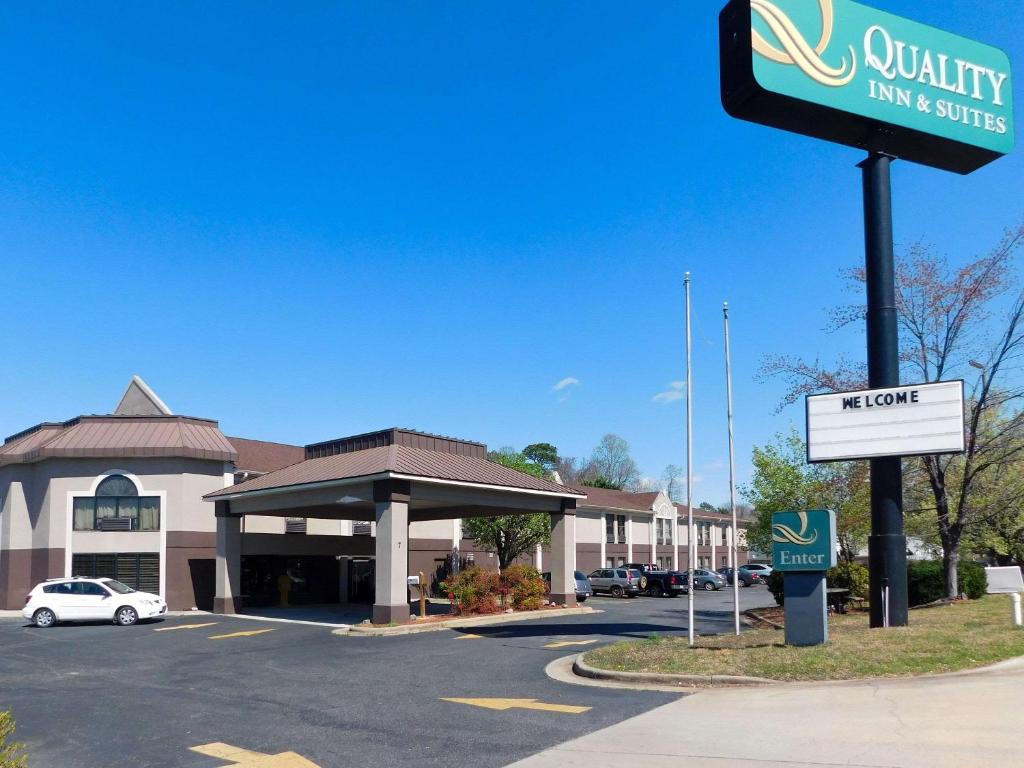 Quality Inn & Suites Thomasville - main image